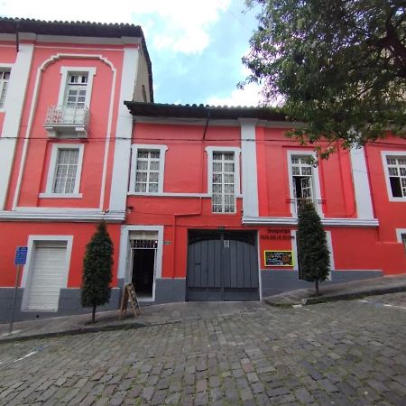 Hostal La Guayunga Rooftop Quito Bagian luar foto