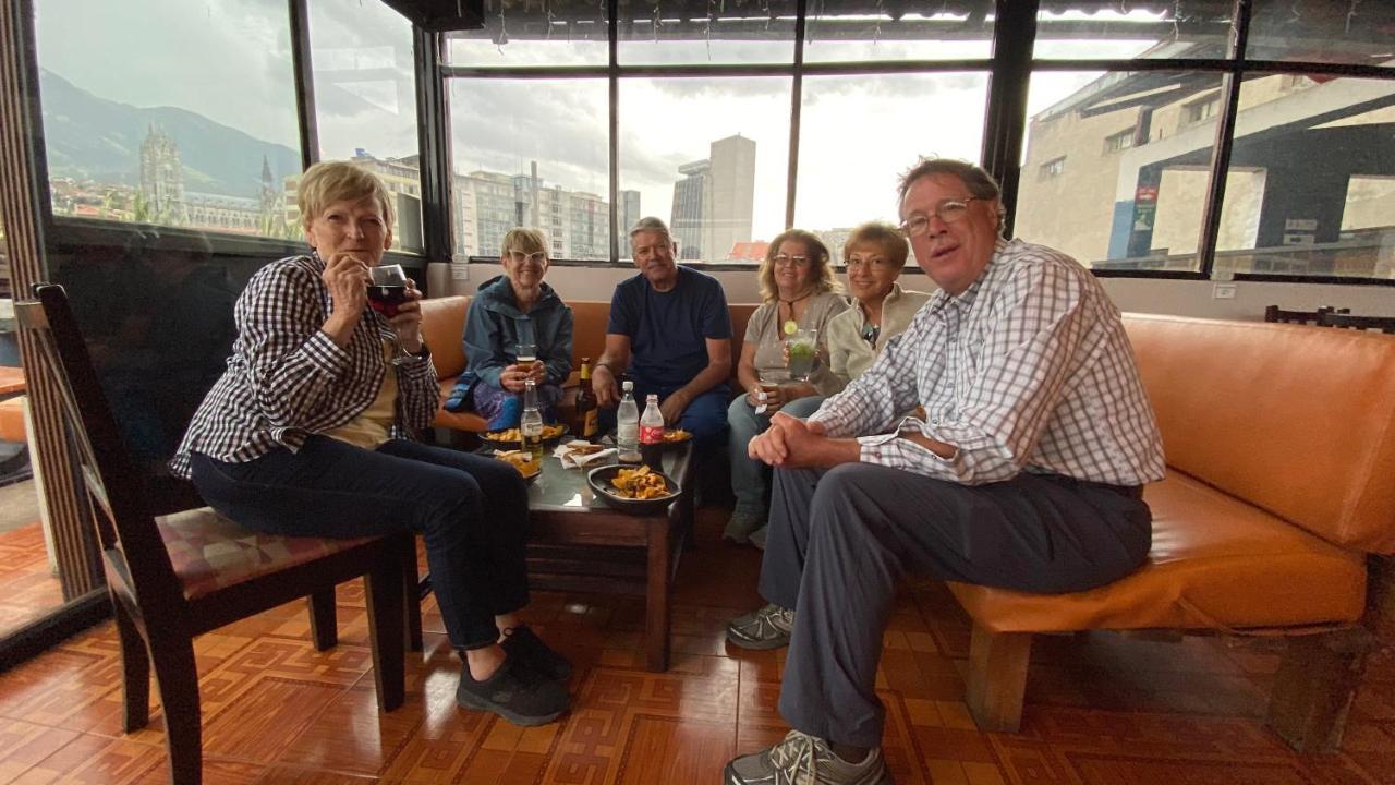 Hostal La Guayunga Rooftop Quito Bagian luar foto