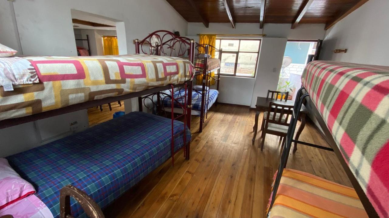 Hostal La Guayunga Rooftop Quito Bagian luar foto