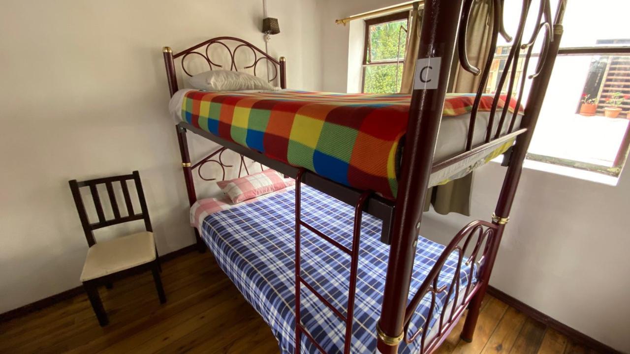 Hostal La Guayunga Rooftop Quito Bagian luar foto