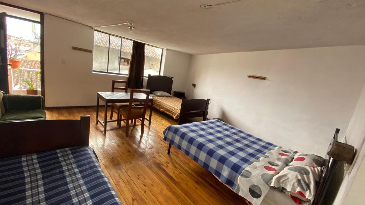 Hostal La Guayunga Rooftop Quito Bagian luar foto