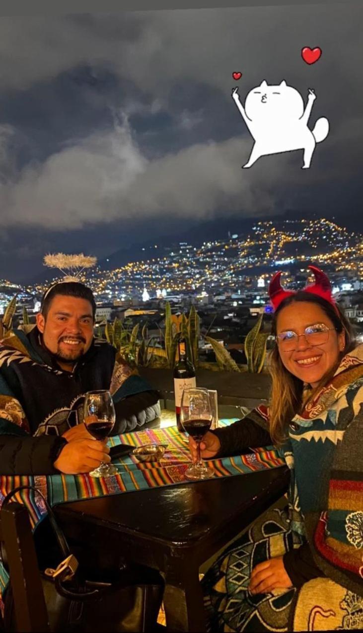 Hostal La Guayunga Rooftop Quito Bagian luar foto